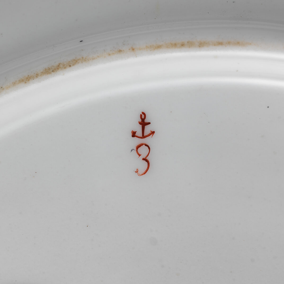 Botanical plate with honeysuckle spray, Chelsea Porcelain Manufactory (British, 1745–1784, Red Anchor Period, ca. 1753–58), Soft-paste porcelain, British, Chelsea