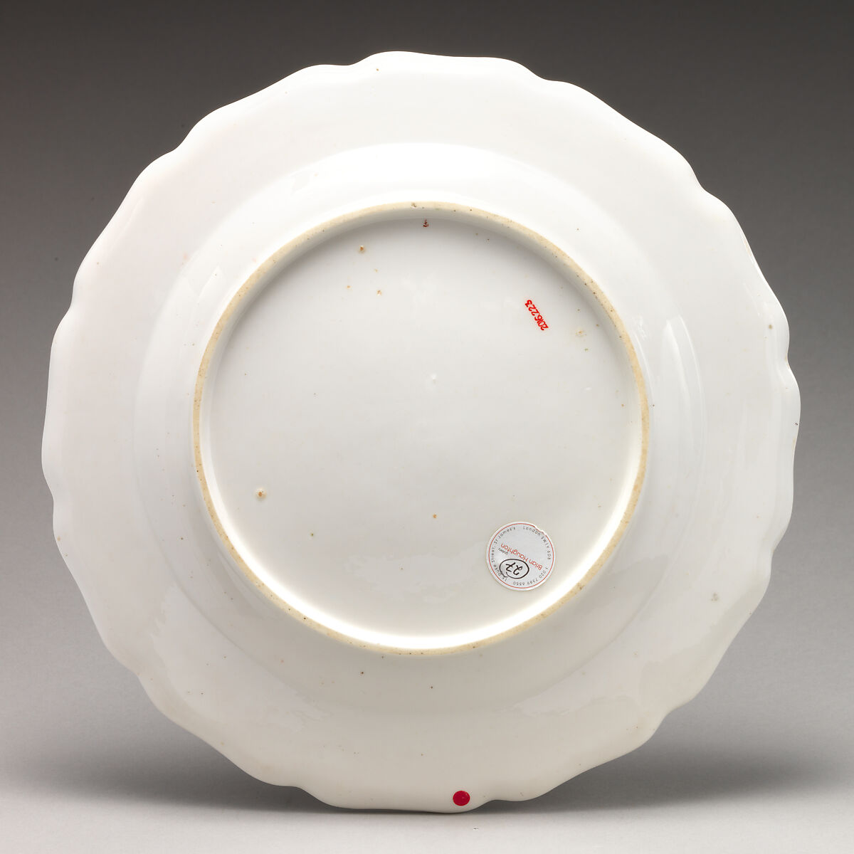 Botanical plate with spray of lilies, Chelsea Porcelain Manufactory (British, 1745–1784, Red Anchor Period, ca. 1753–58), Soft-paste porcelain with enamel decoration, British, Chelsea