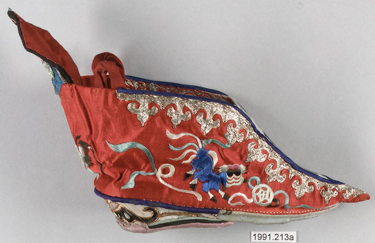 Slippers, Silk satin embroidered with silk and metallic thread, China 