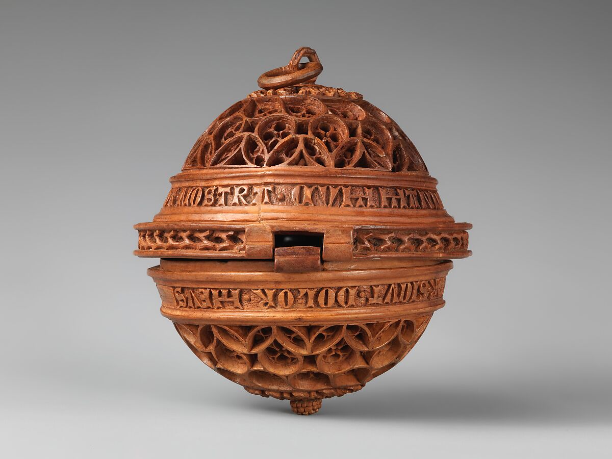 Half of a Prayer Bead with the Crucifixion, Boxwood, Netherlandish