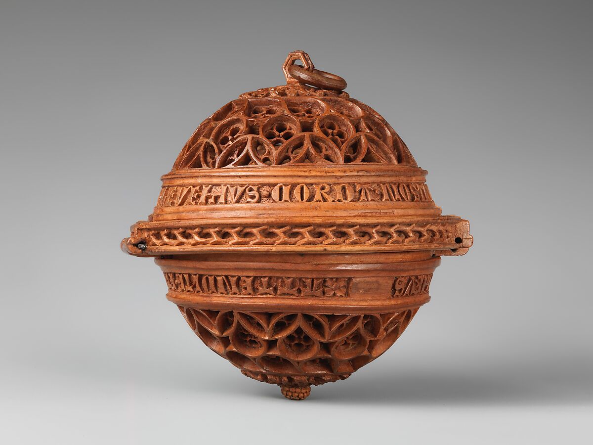 Half of a Prayer Bead with the Crucifixion, Boxwood, Netherlandish