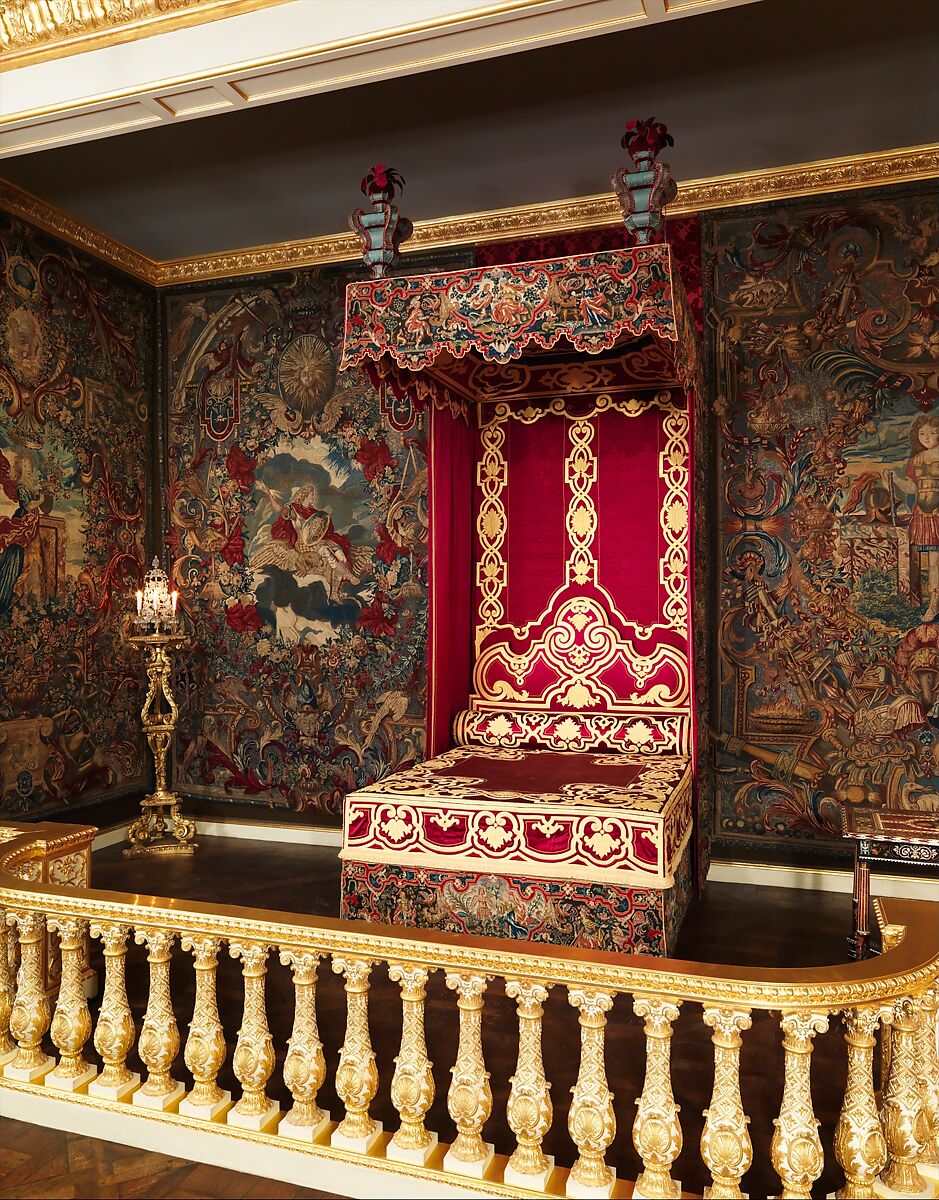 Canopy for a bed, Plain wood, silk damask; silk, French