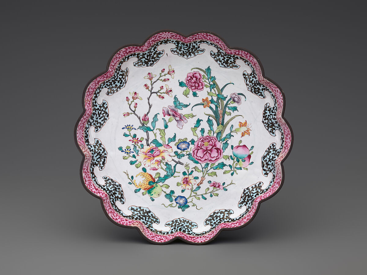 Dish with auspicious flowers and fruits, Painted enamel on copper alloy, China 