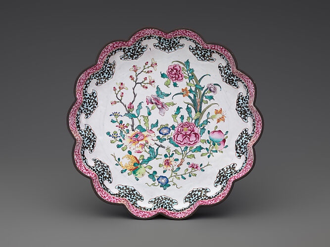Dish with auspicious flowers and fruits