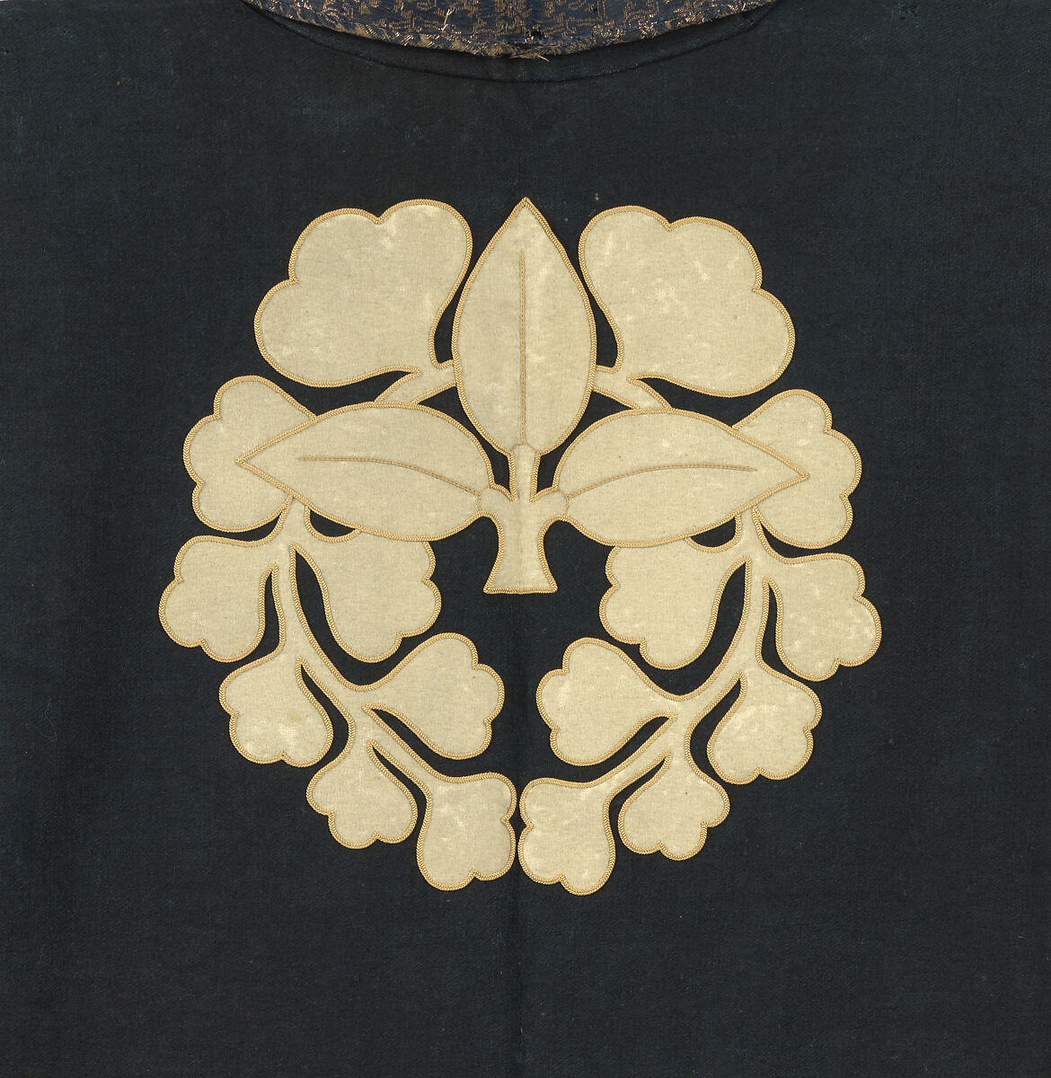Surcoat (jinbaori), Silk, metallic thread, felt, wool, and velvet, Japan