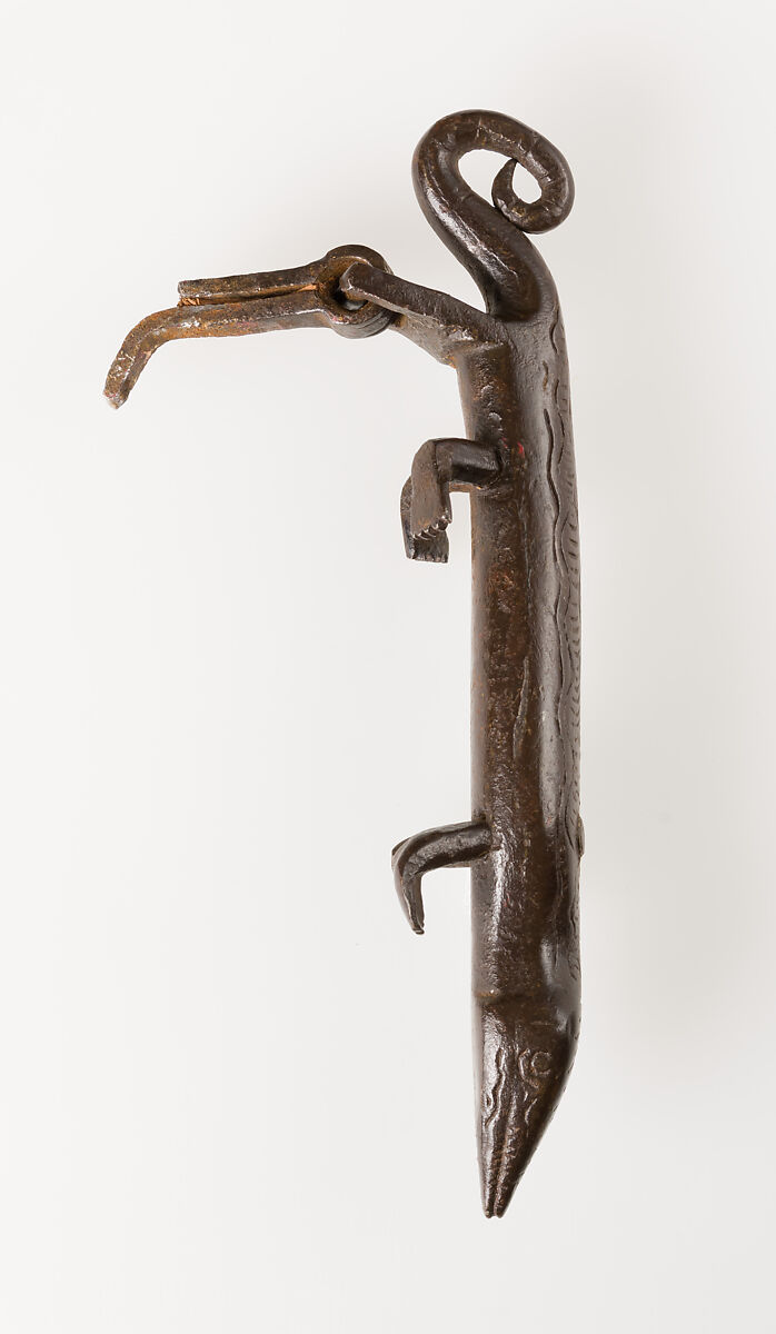 Door knocker in the shape of a salamander, Wrought iron, Spanish