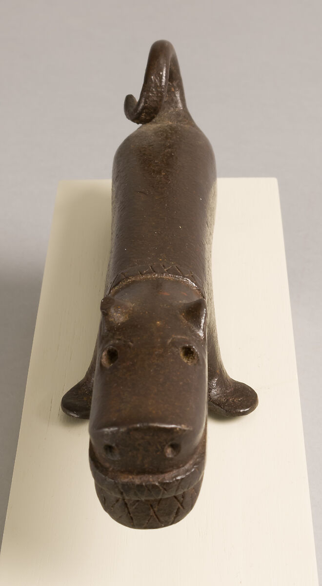 Door knocker in the shape of a small dog, Wrought iron, Spanish