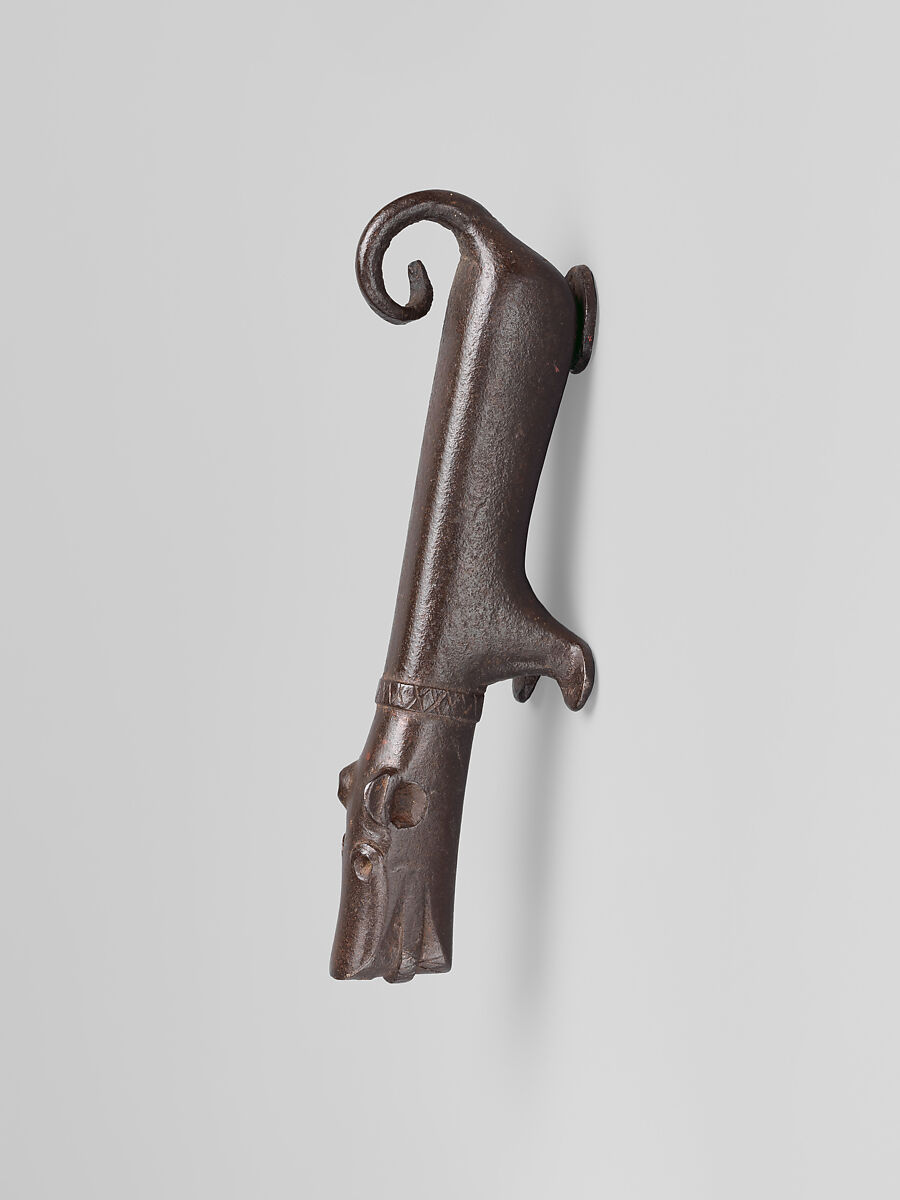 Door knocker in the shape of a small dog, Wrought iron, Spanish 