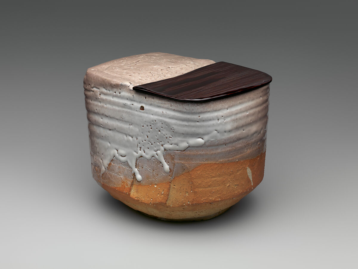 White Hagi Water Jar (Mizusashi), Miwa Kyūwa (Miwa Kyūsetsu X) (Japanese, 1895–1981), Stoneware with feldspar glaze mixed with ash (Hagi ware), Japan 