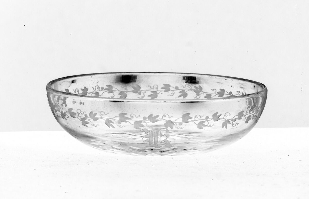 Sauce Dish, Boston &amp; Sandwich Glass Company (American, 1825–1888, Sandwich, Massachusetts), Blown glass, American 