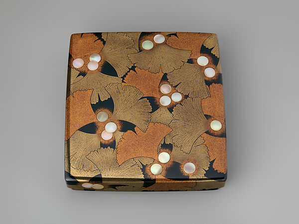 Murose Kazumi - Writing box (Suzuribako) with Ginkgo Leaves