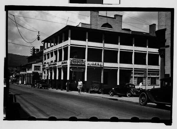 [Sixteen 35mm Film Frames on Uncut Roll: Hotels, Bedford Springs, Pennsylvania], Walker Evans (American, St. Louis, Missouri 1903–1975 New Haven, Connecticut), Film negative