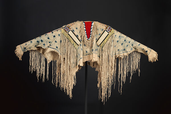 War shirt, Tanned leather, pigment, horsehair, porcupine quills, dye, glass beads, and wool cloth, Niimíipuu / Nez Perce, Native American 