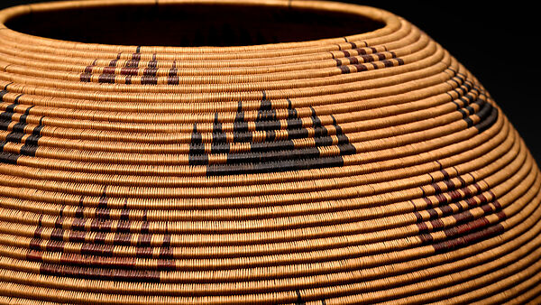Basket bowl, Louisa Keyser (Washoe, ca. 1831-1925), Willow and redbud shoots, bracken root, and dye, Washoe, Native American