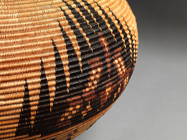 Basket bowl, Carrie Bethel (Mono Lake Paiute, 1898–1974), Willow shoots, sedge root, redbud shoots, and dyed bracken root, Mono Lake Paiute, Native American