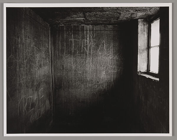 Cell, Auschwitz, Poland, Judith Glickman Lauder (American, born 1939), Gelatin silver print 