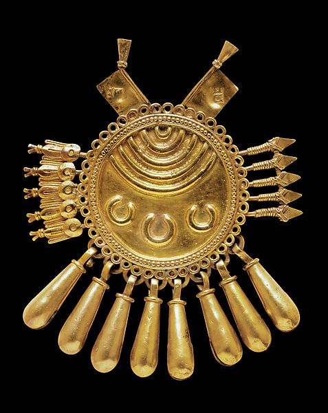 Shield Pendant with Darts, Gold, Mixtec (Ñudzavui) 