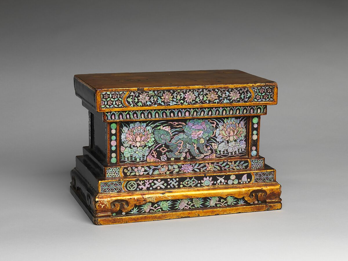 Pedestal, possibly for a sculpture, Lacquer on wood inlaid with mother-of-pearl, China