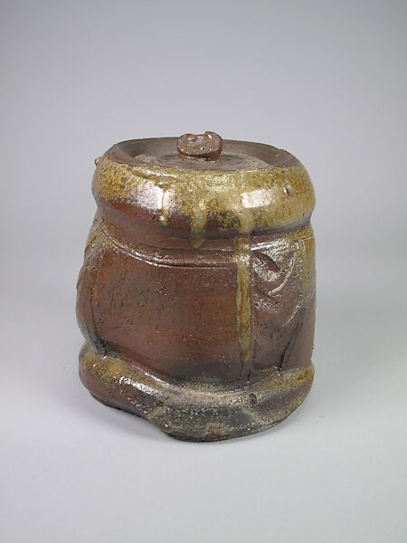 Water Jar (Mizusashi), Anjin Abe (Japanese, born 1938), Glazed stoneware; Bizen ware, Inbe type, Japan 