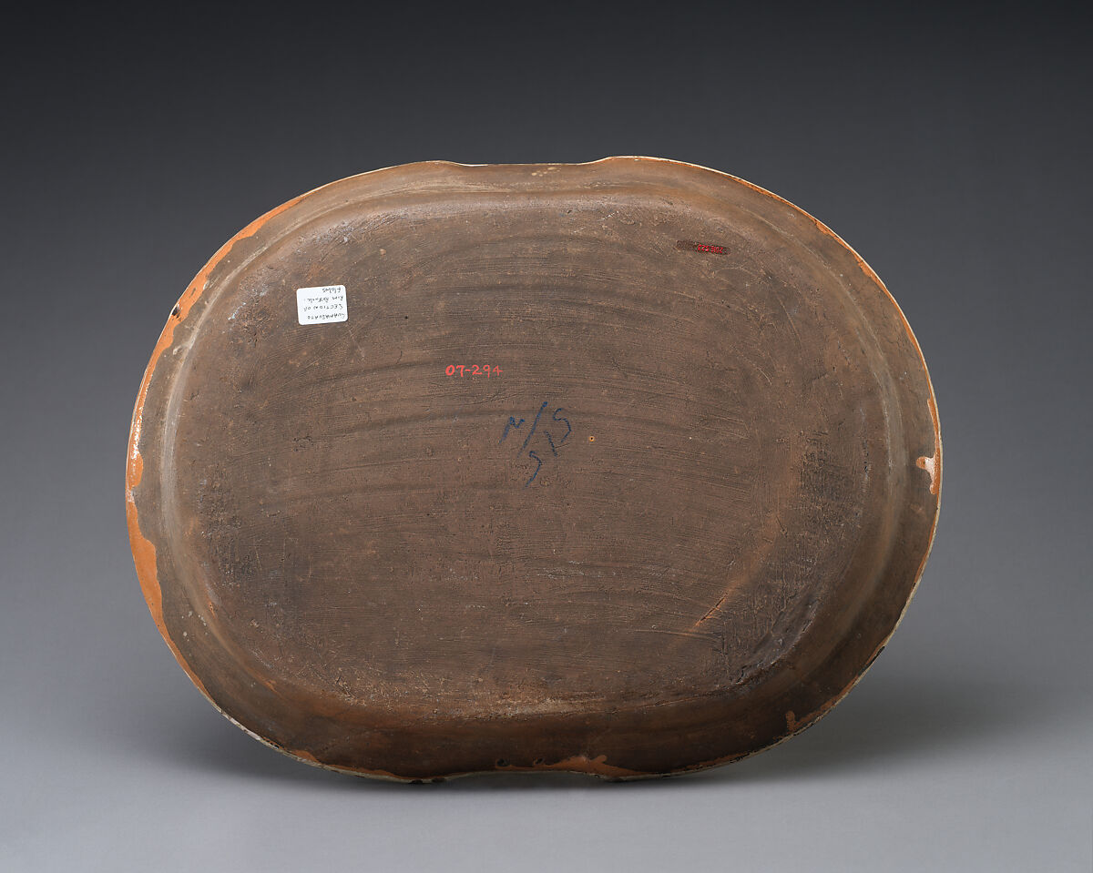 Dish (Charola), Unknown Artist, Mexican (Guanajuato), Earthenware, slip-covered, incised and polychrome decorated under a transparent glaze, Mexican (Guanajuato)