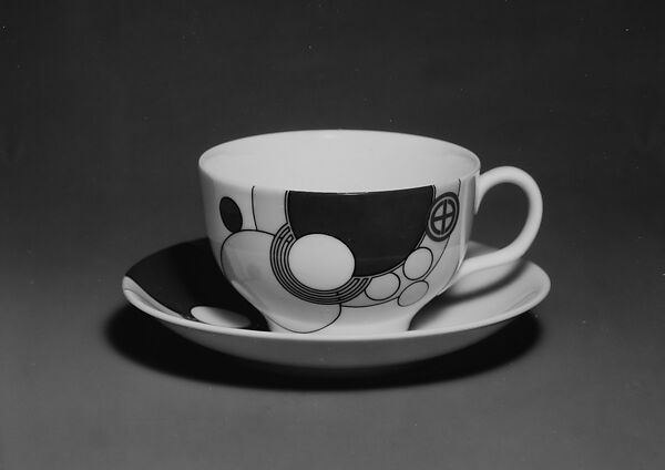 Saucer, Designed by Frank Lloyd Wright (American, Richland Center, Wisconsin 1867–1959 Phoenix, Arizona), Porcelain, American, Japanese 