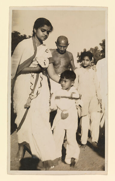 Y. G. Srimati accompanying Mahatma Gandhi at an independence rally, Unknown, Photography, India (Chennai) 