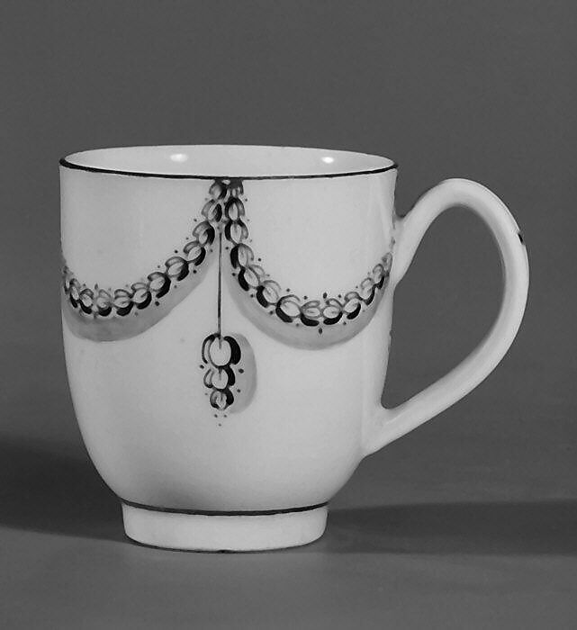 Coffee cup (part of a service), Caughley Factory (British, ca. 1772–1799), Soft-paste porcelain, British, Caughley 