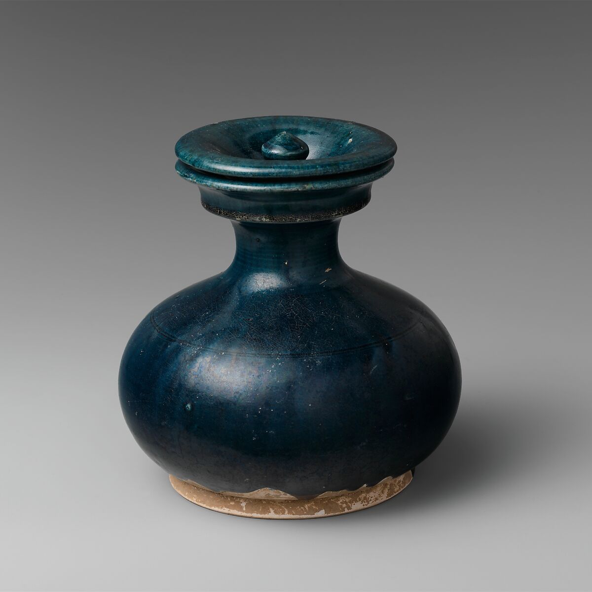 Covered jar, Earthenware with blue glaze, China 
