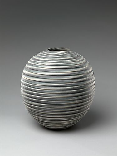 Spiraling Vessel, Dizzy Shadings (Genun)