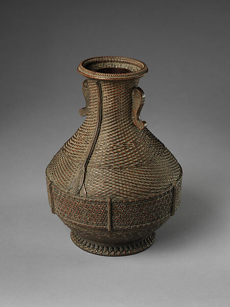 Chinese-Style Flower Basket (Karamono hanakago) with Fish Ears, Tanabe Chikuunsai I (Japanese, 1877–1937), Smoked timber bamboo, rattan, and lacquer, Japan