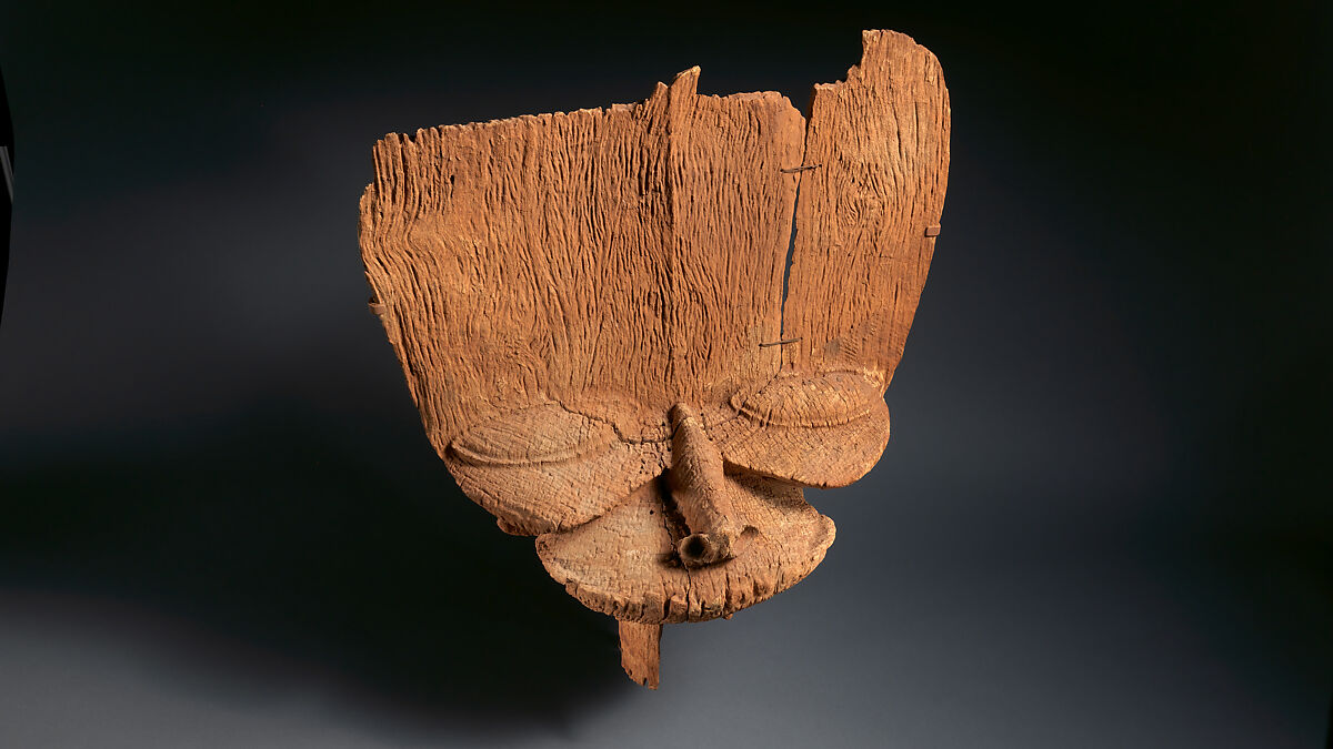 Tsesah crest, Grassfields artist, Wood, Bamileke