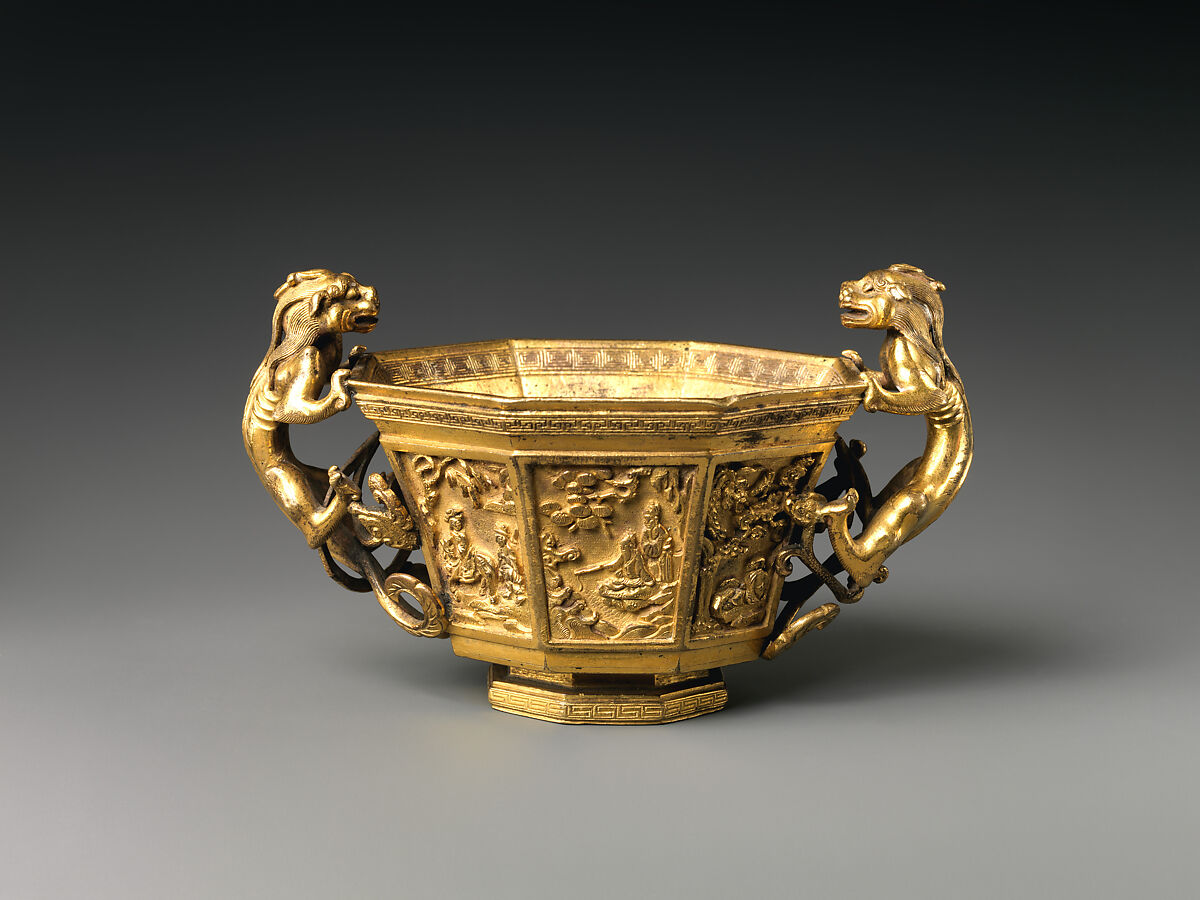 Octagonal cup with dragon handles, Gilt copper alloy, China