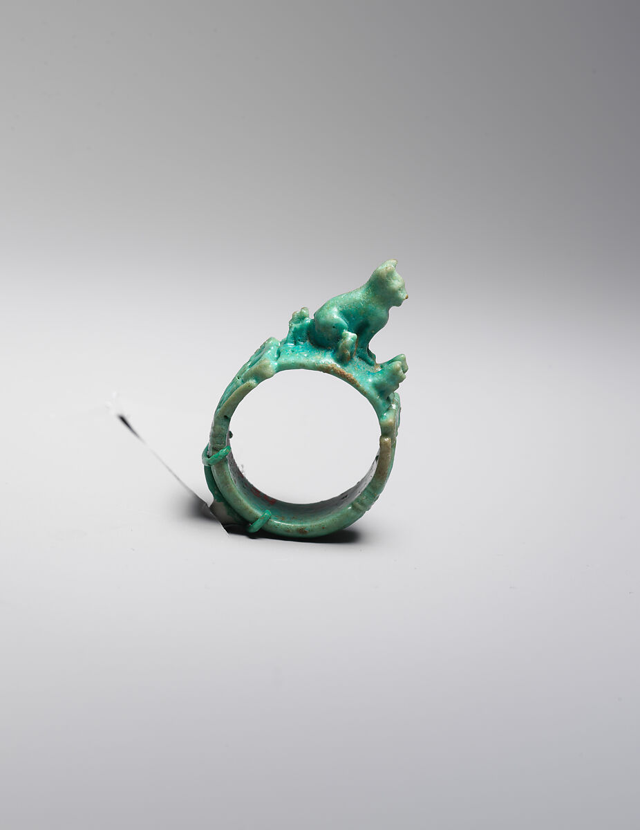 Ring with Cat and Kittens, Faience