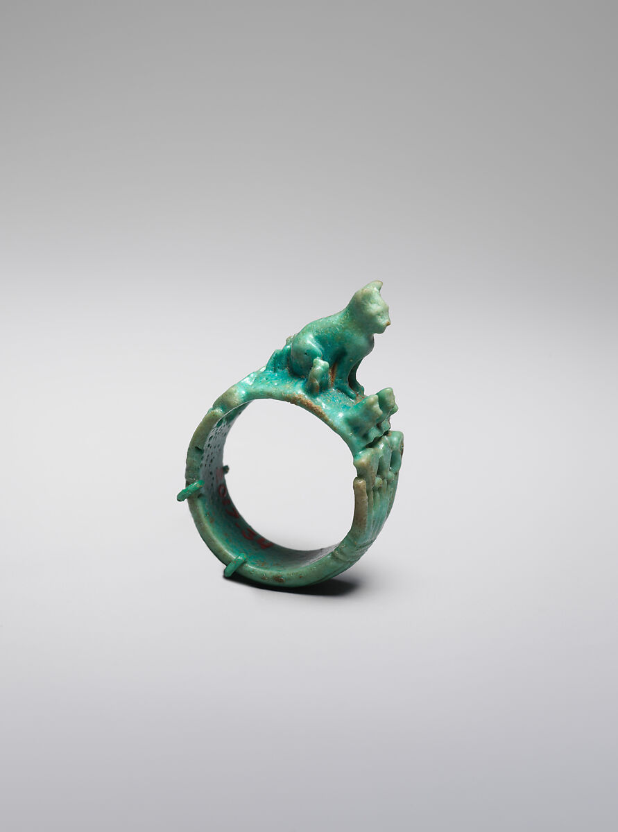 Ring with Cat and Kittens, Faience
