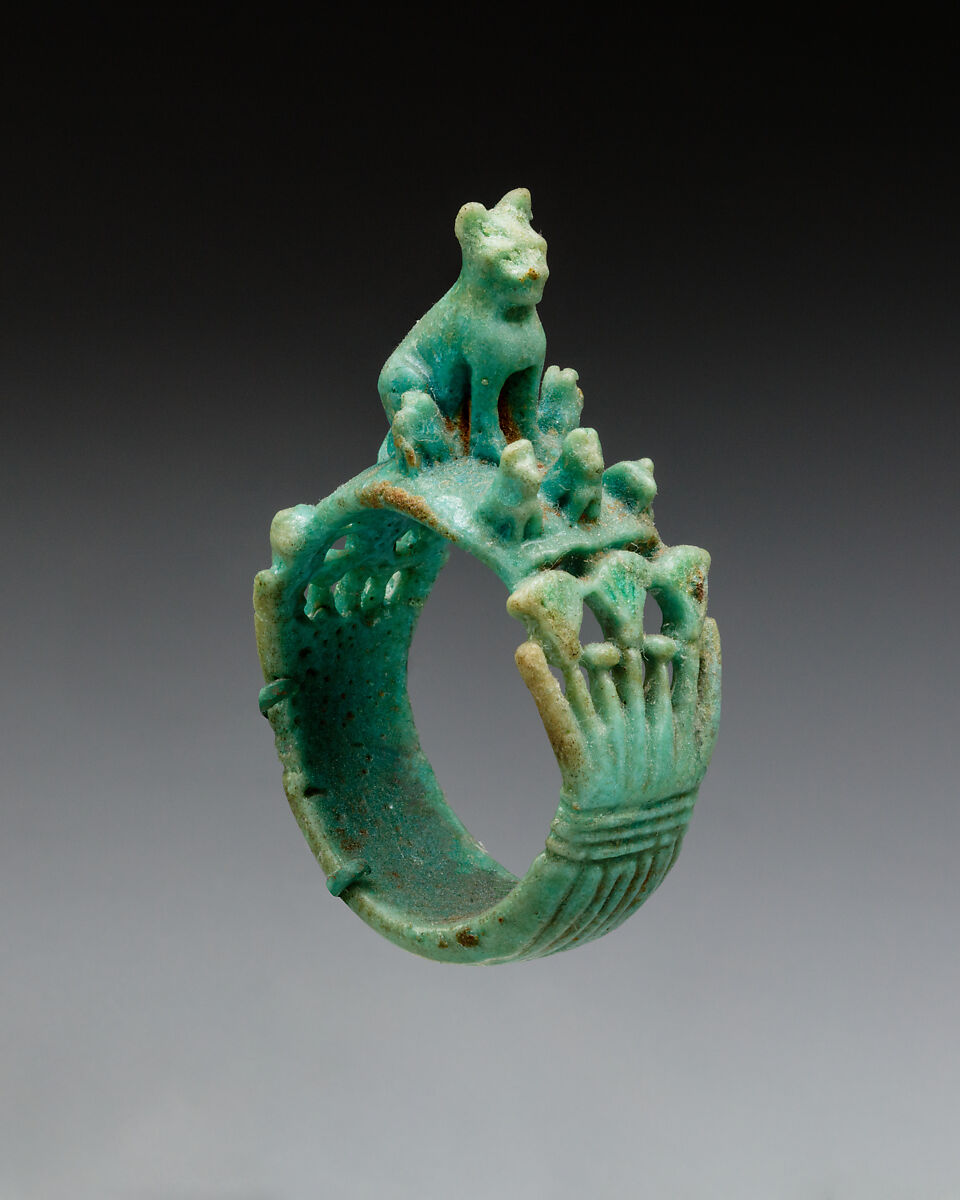 Ring with Cat and Kittens, Faience