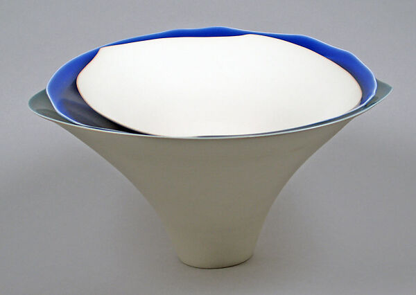 Three Nesting Bowls (Moon Shadow), Fukumoto Fuku (Japanese, born 1973), Porcelain with white and blue glazes, Japan