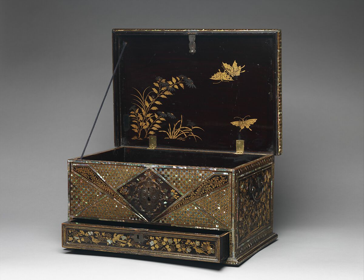 Chest with a Single Drawer, Gold lacquer with hiramaki-e and mother-of-pearl inlay; gilt copper fittings, Japan