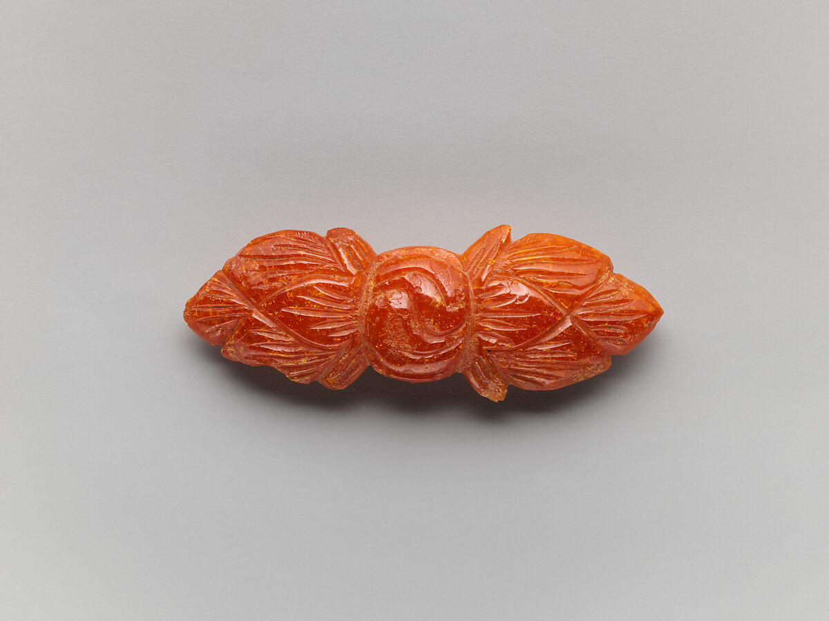 Bow, Amber, China 