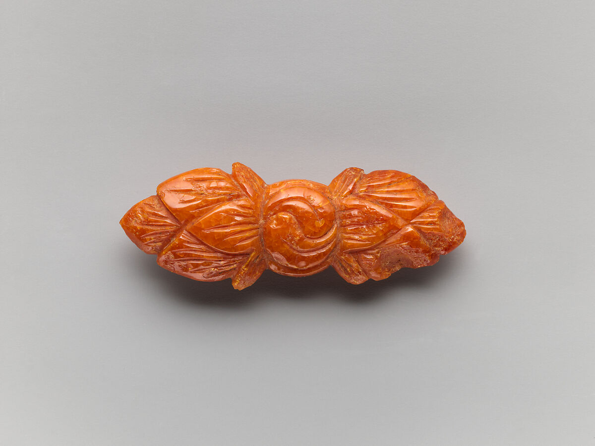 Bow, Amber, China