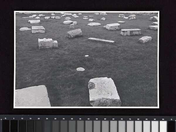 The Virtuous Being, Hao Liang (Chinese, born 1983), Handscroll; ink and color on silk, plus research materials of mixed media, China