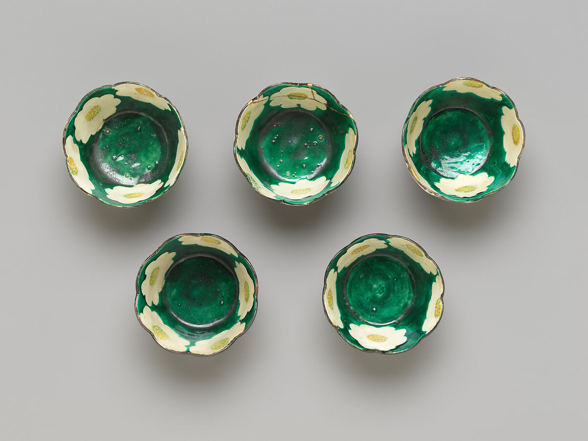 Set of Five Camellia-Shaped Side Dishes (Mukōzuke) with Camellia Patterns, Workshop of Ogata Kenzan (Japanese, 1663–1743), Stoneware with white slip under and polychrome enamels over transparent glaze (Kyoto, Kenzan ware), Japan