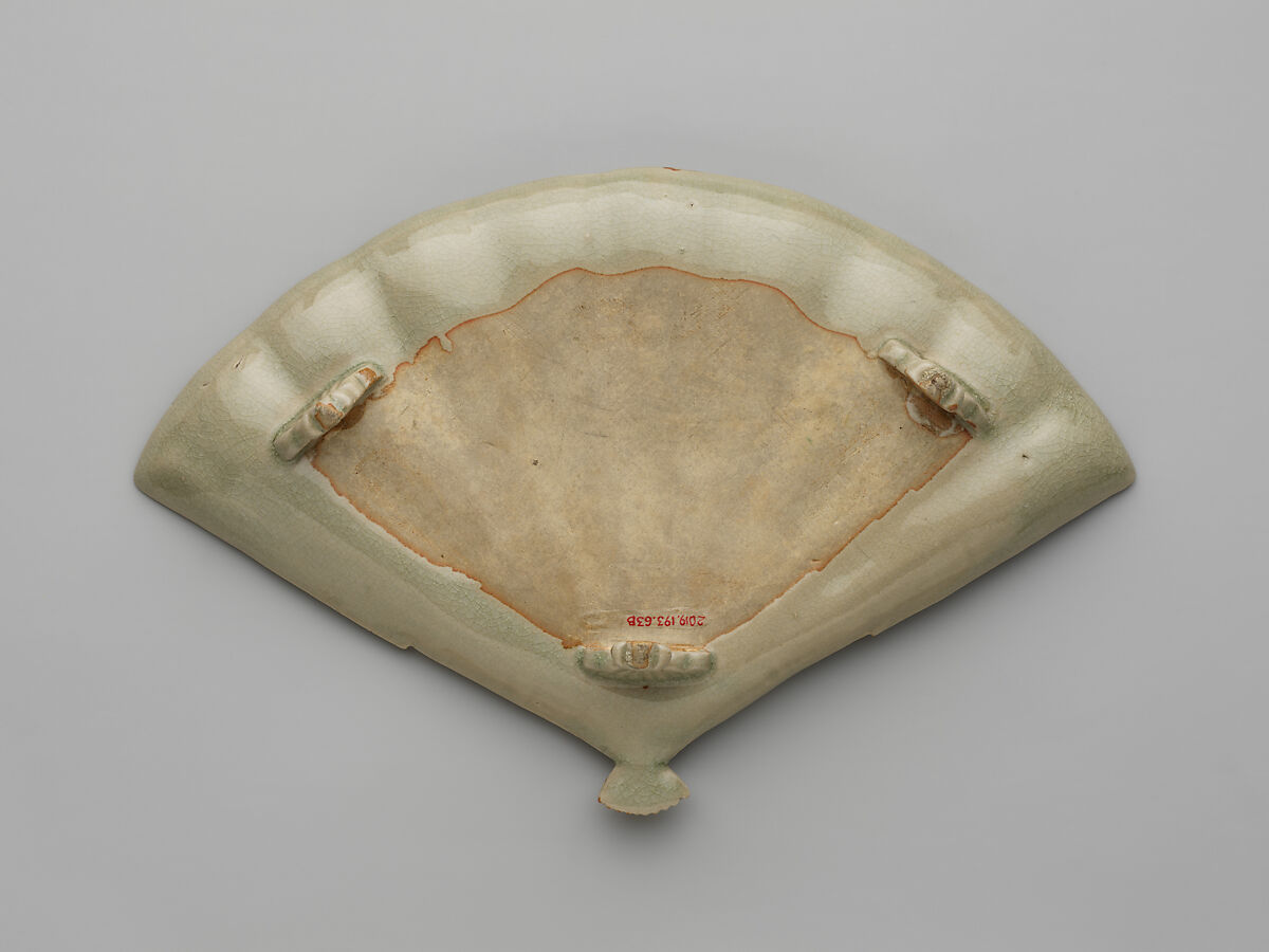 Set of three dishes in the shape of  fans, Earthenware with polychrome glaze (Ko-Kiyomizu ware), Japan