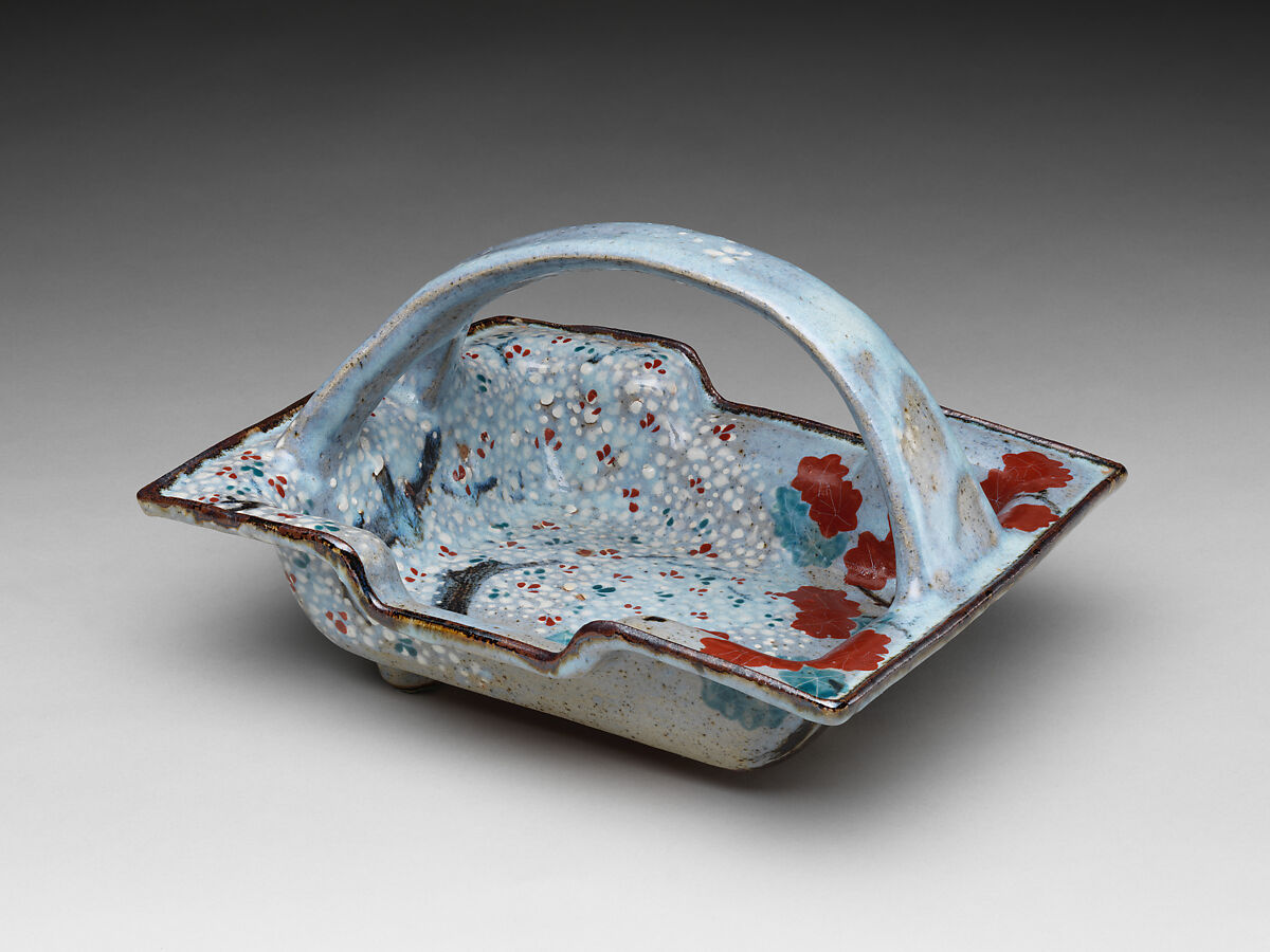 Handled tray with cherry blossoms and maples, Nin&#39;ami Dōhachi (Takahashi Dōhachi II) (Japanese, 1783–1855), Stoneware with polychrome glaze (Ko-Kiyomizu), Japan 