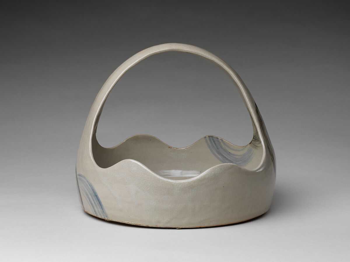 Cake dish with handle and design of whirlpools (Tebachi), Stoneware with overglaze enamels  (Ko-Kiyomizu ware), Japan
