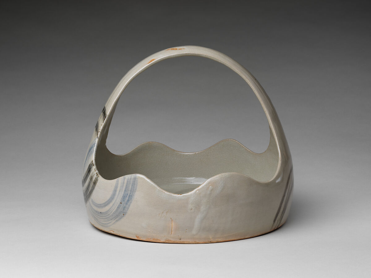 Cake dish with handle and design of whirlpools (Tebachi), Stoneware with overglaze enamels  (Ko-Kiyomizu ware), Japan