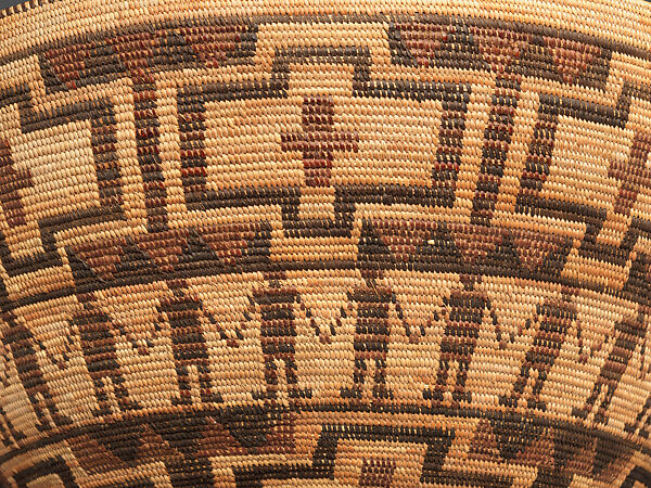Basket bowl, Linda Hancock (Tachi Yokuts), Deer grass stems, sedge root, dyed bracken root, and redbud shoots, Tachi Yokuts, Native American