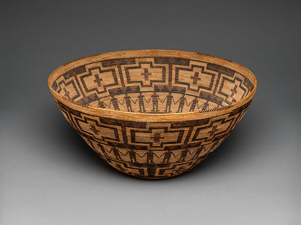 Basket bowl, Linda Hancock (Tachi Yokuts), Deer grass stems, sedge root, dyed bracken root, and redbud shoots, Tachi Yokuts, Native American