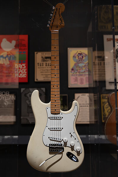 Stratocaster, Fender, Alder, maple, chrome, nickel, plastic 