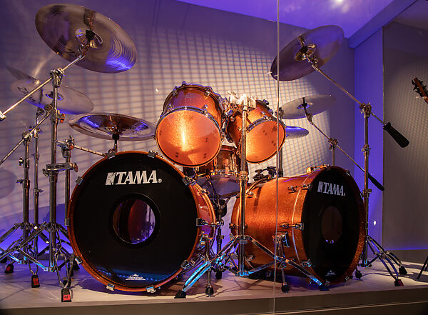 Starclassic Maple in LU Magnetic Orange, Tama (Japanese, Seto, Aichi, founded 1974), Maple, chrome, metal, rubber, plastic 