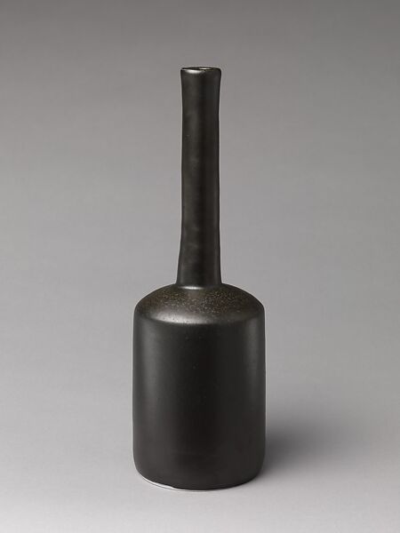 Long-Necked Bottle, Lee In-chin (Korean, born 1957), White-bodied stoneware with iron-black glaze, Korea 